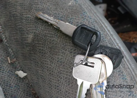 1997 Chevrolet Chevy Van from USA, damaged, VIN 1GCFG29M7V1055926